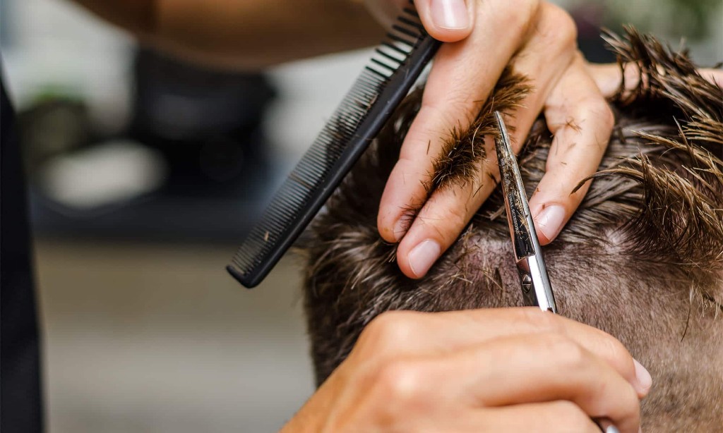 Elks-Barber-New_Westminster-cutting-as298_2000x1200-q80 Elks-Barber-New_Westminster-cutting-as298_2000x1200-q80